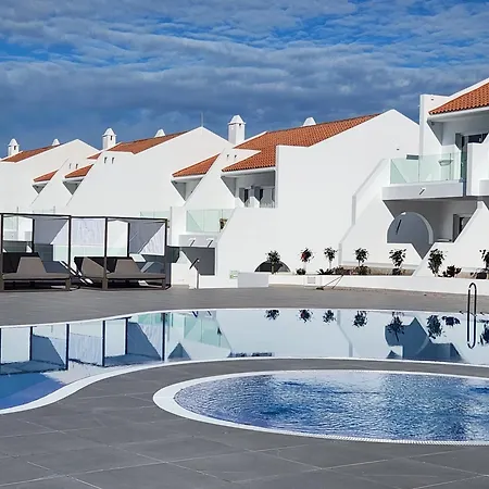 New Modern With Heated Pool